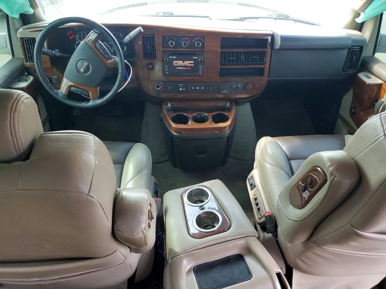 2020 GMC SAVANA G2500 photo 15