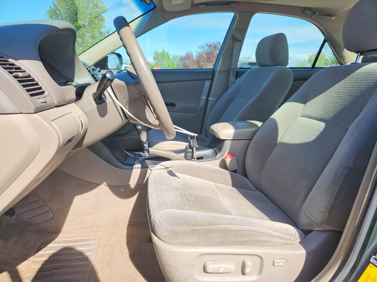 2005 TOYOTA CAMRY LE photo 13