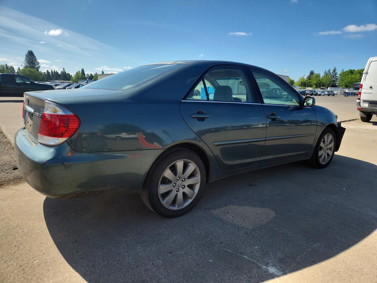 2005 TOYOTA CAMRY LE photo 5