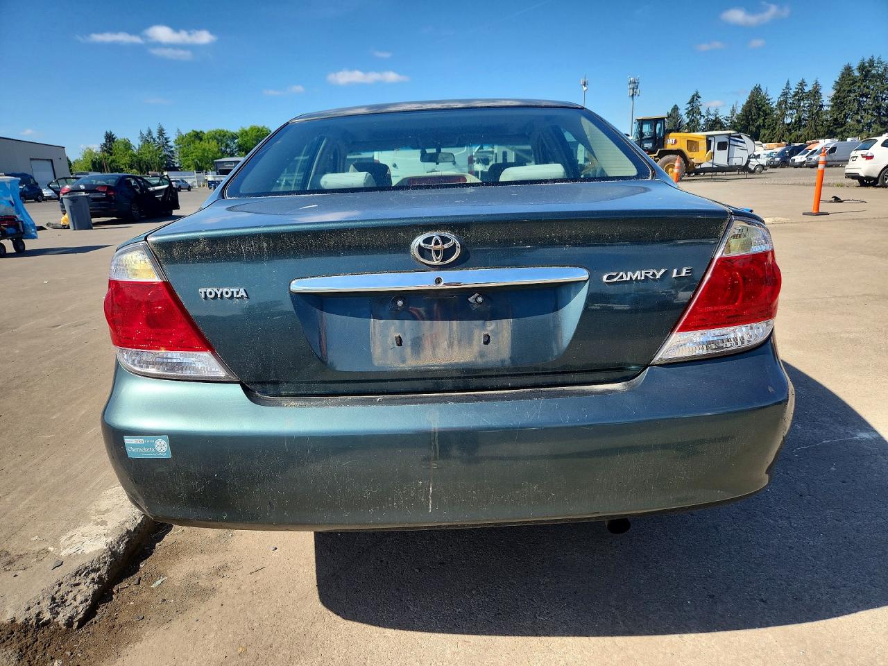 2005 TOYOTA CAMRY LE photo 11