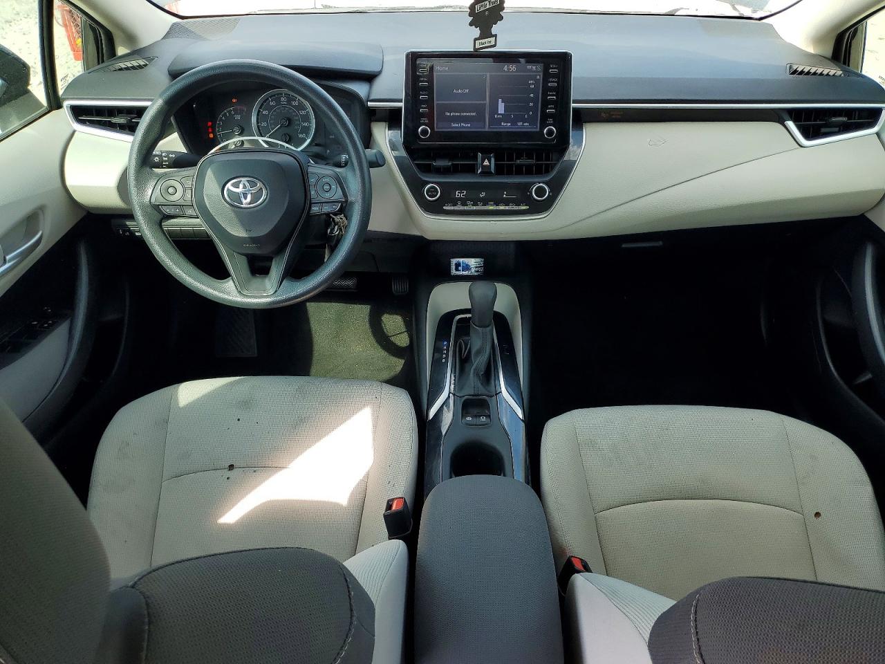 2020 TOYOTA COROLLA LE photo 15