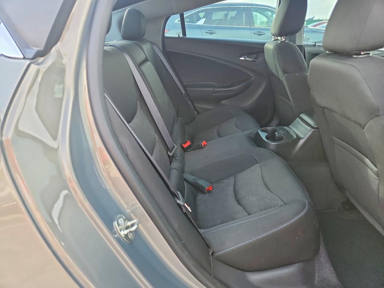2017 CHEVROLET VOLT LT photo 16