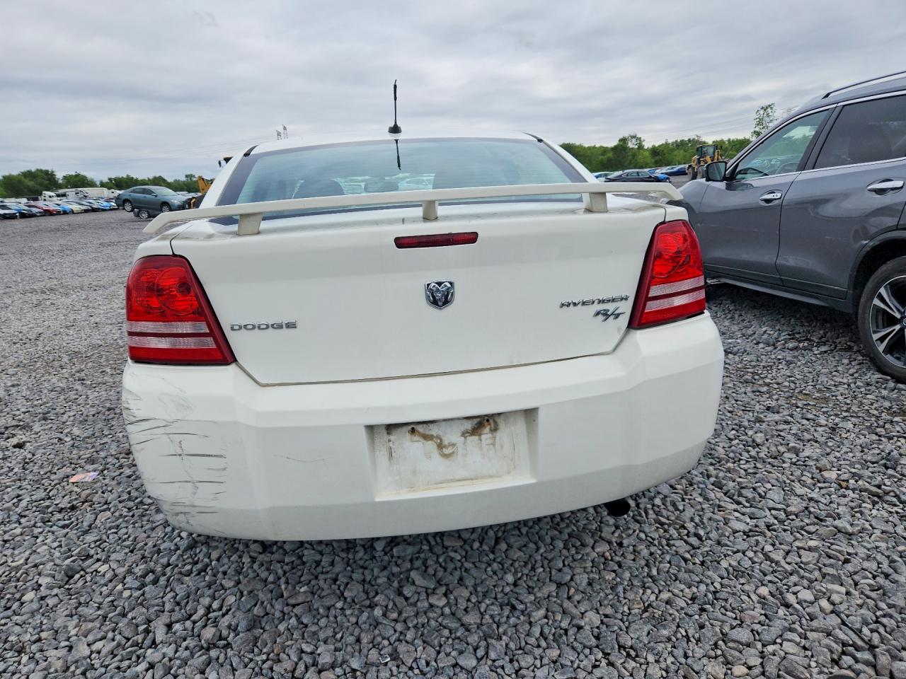 2010 DODGE AVENGER photo 11