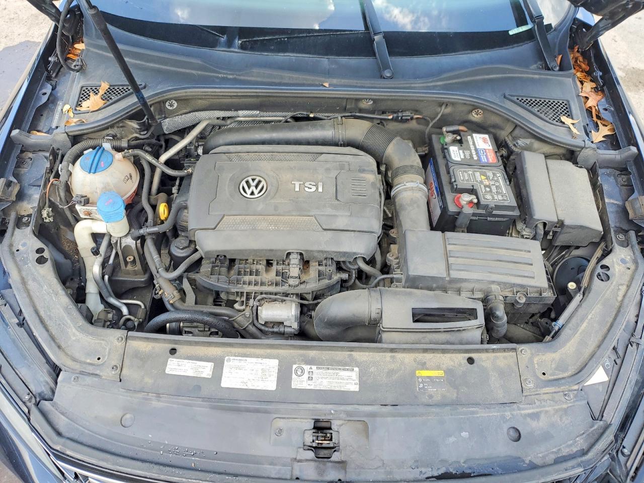 2017 VOLKSWAGEN PASSAT R-LINE photo 11