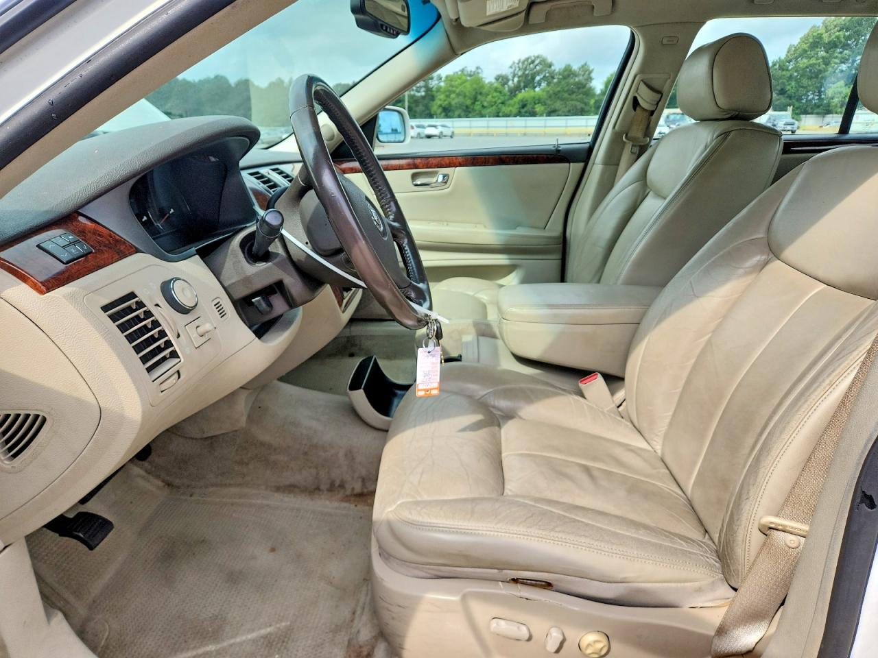 2007 CADILLAC DTS photo 13