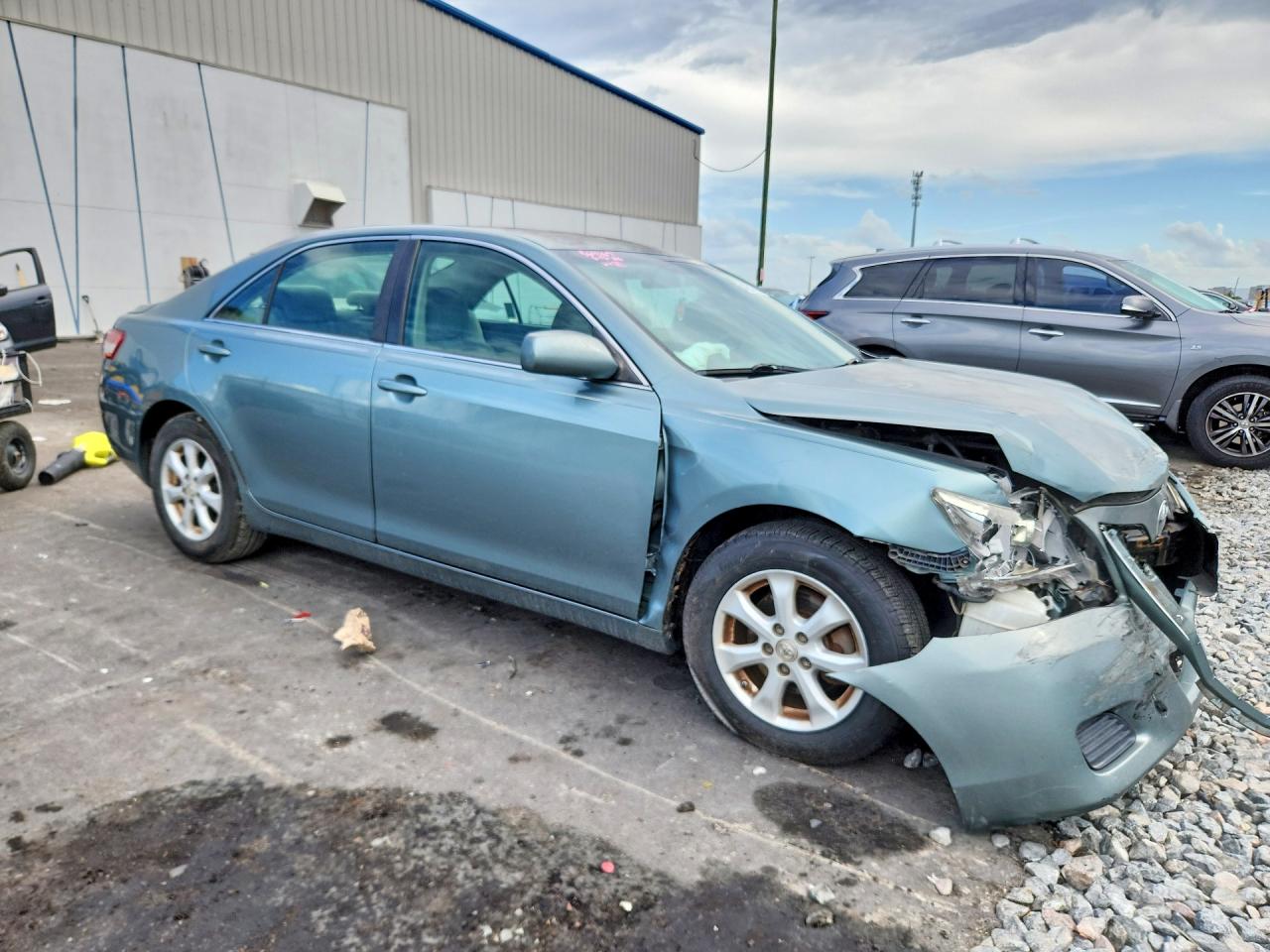 2011 TOYOTA CAMRY LE photo 7