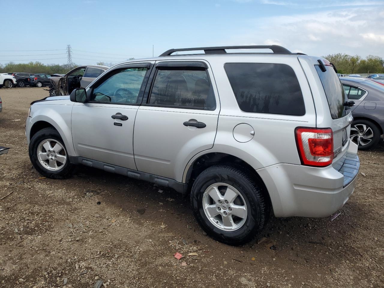 2011 FORD ESCAPE XLT photo 3
