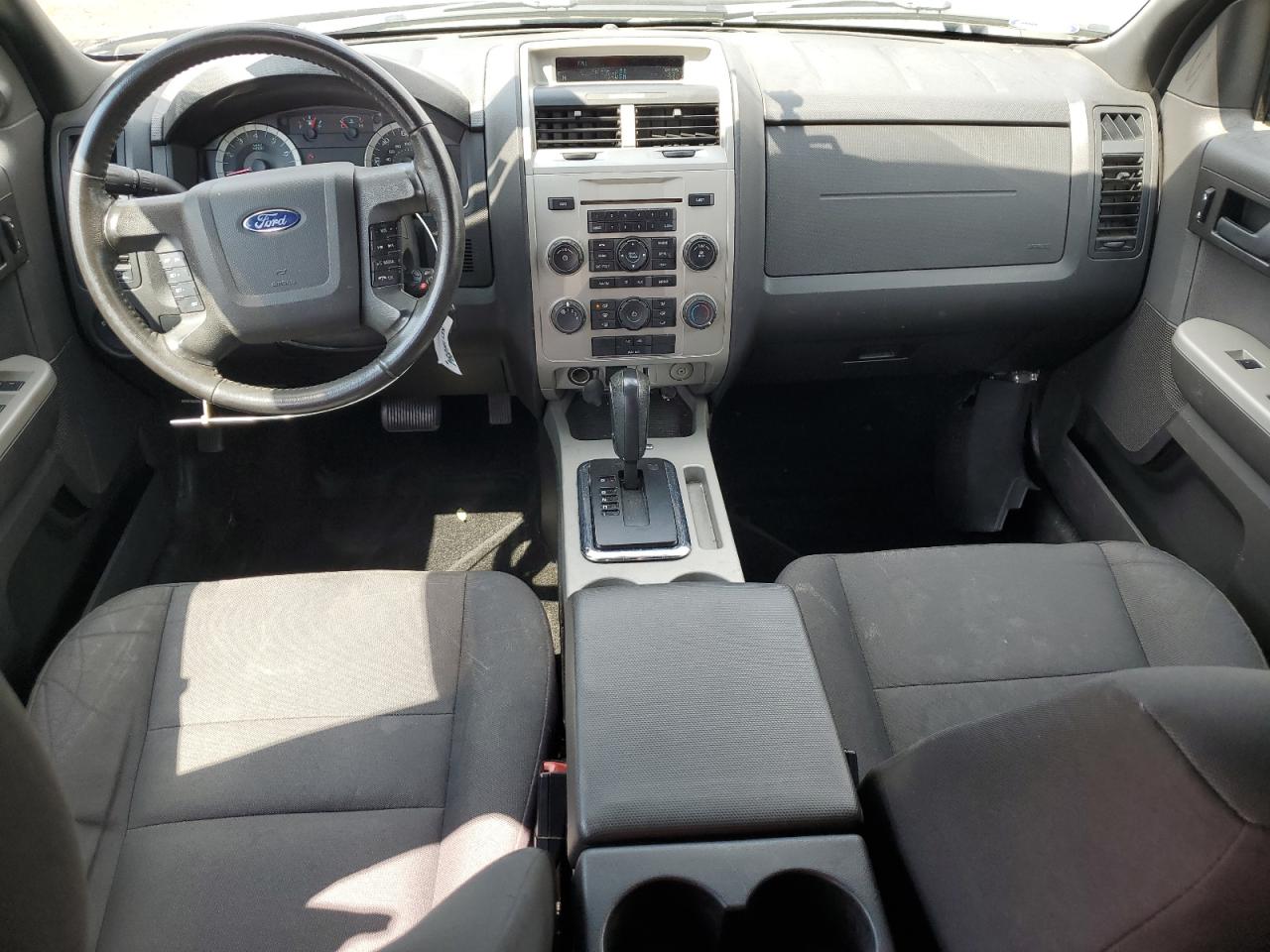 2011 FORD ESCAPE XLT photo 15