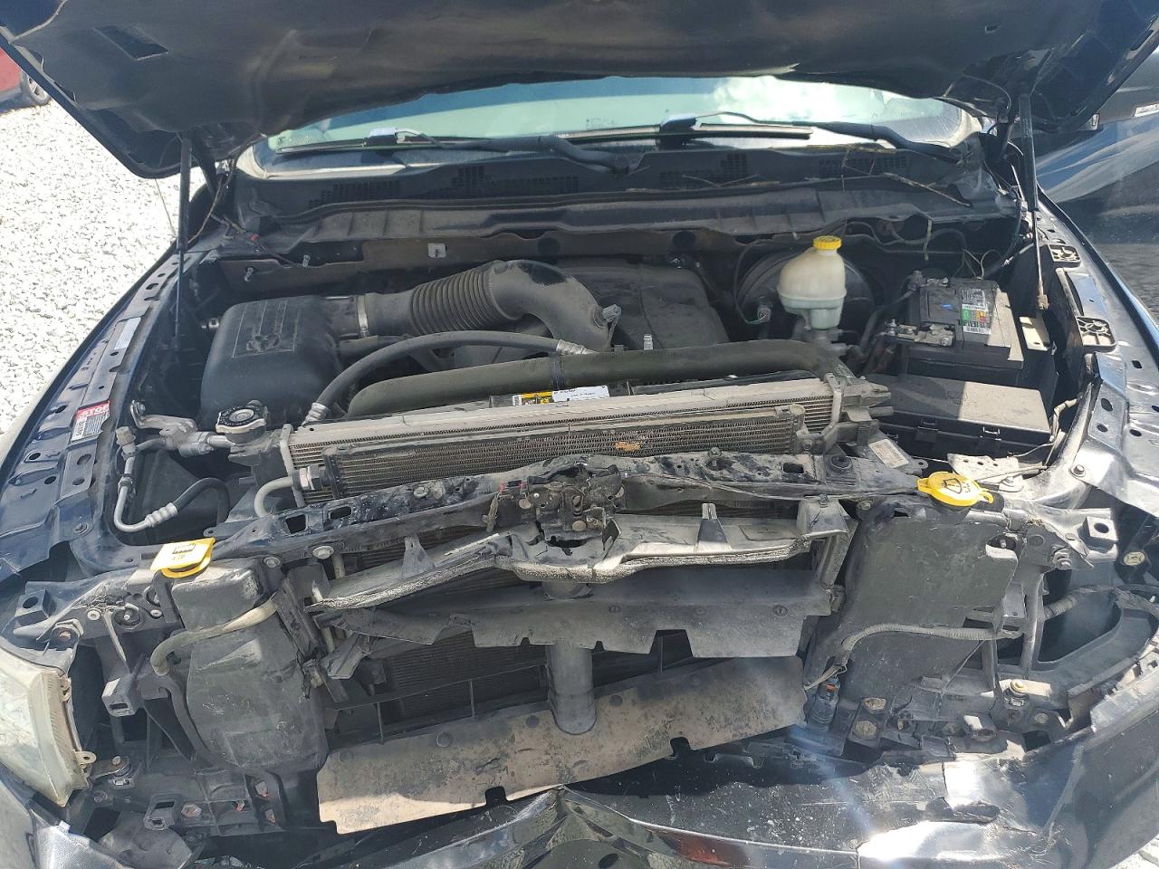 2016 RAM 1500 SLT photo 21