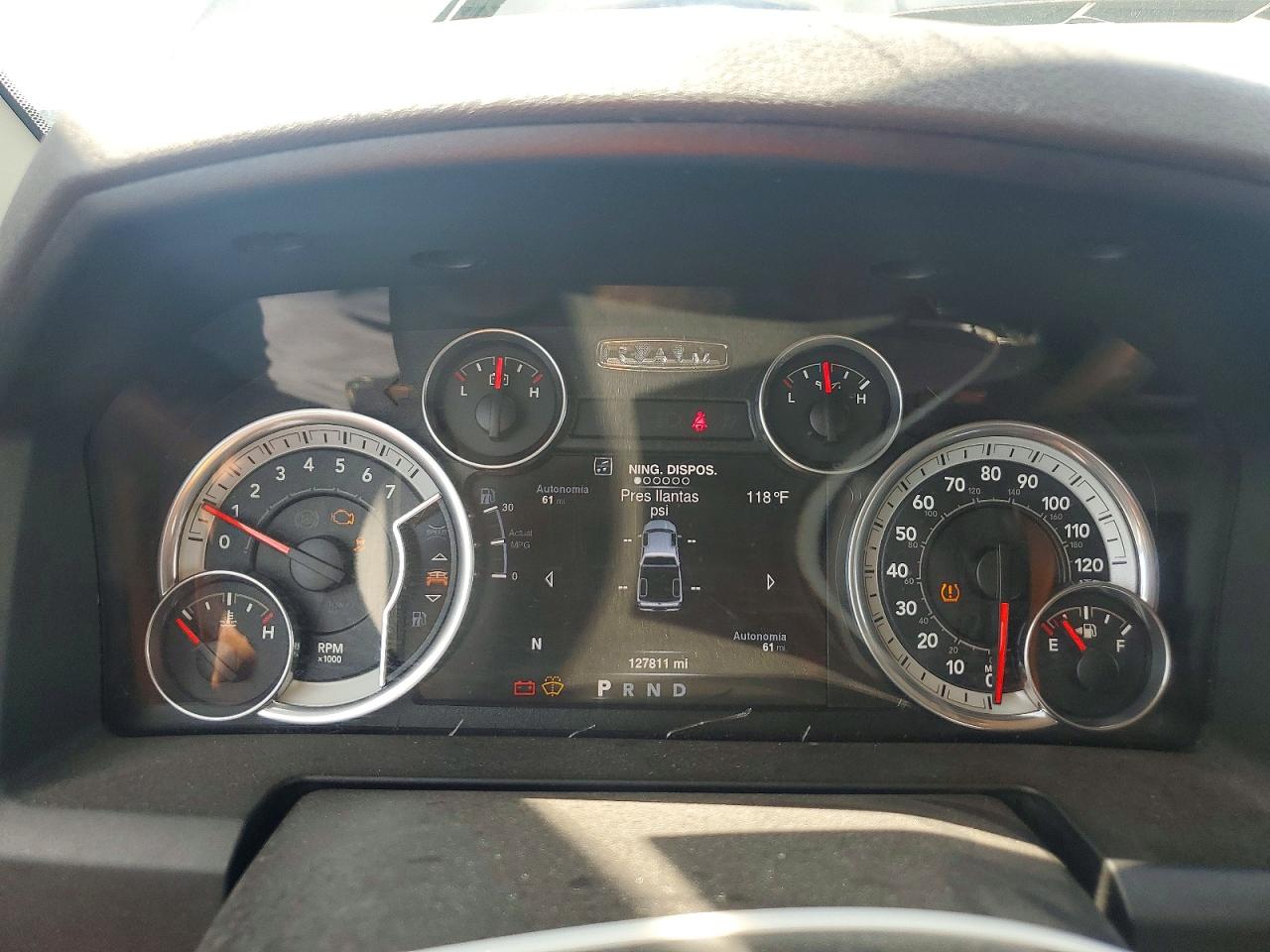 2016 RAM 1500 SLT photo 17