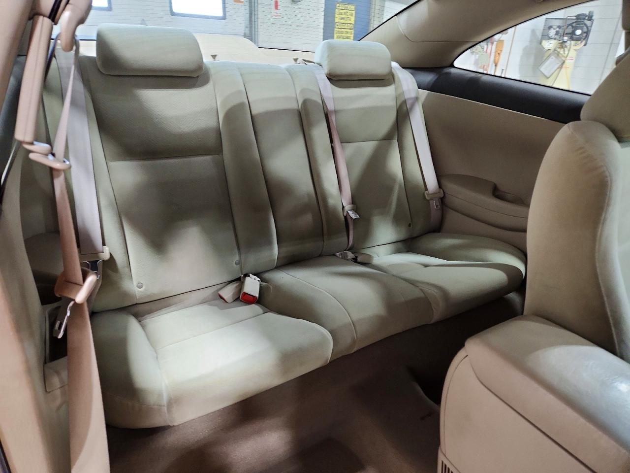 2004 TOYOTA CAMRY SOLARA SE photo 10