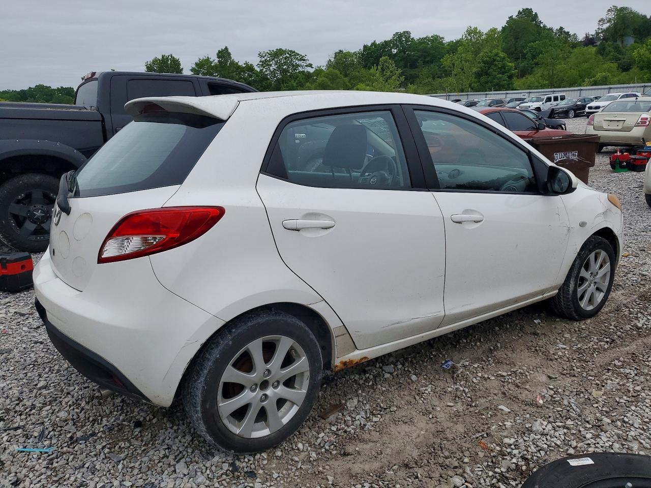 2011 MAZDA MAZDA2 photo 5