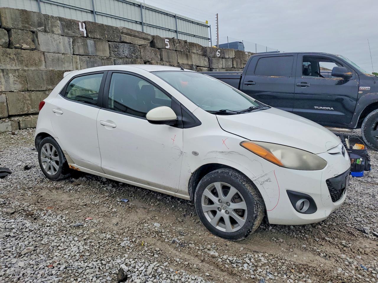 2011 MAZDA MAZDA2 photo 7