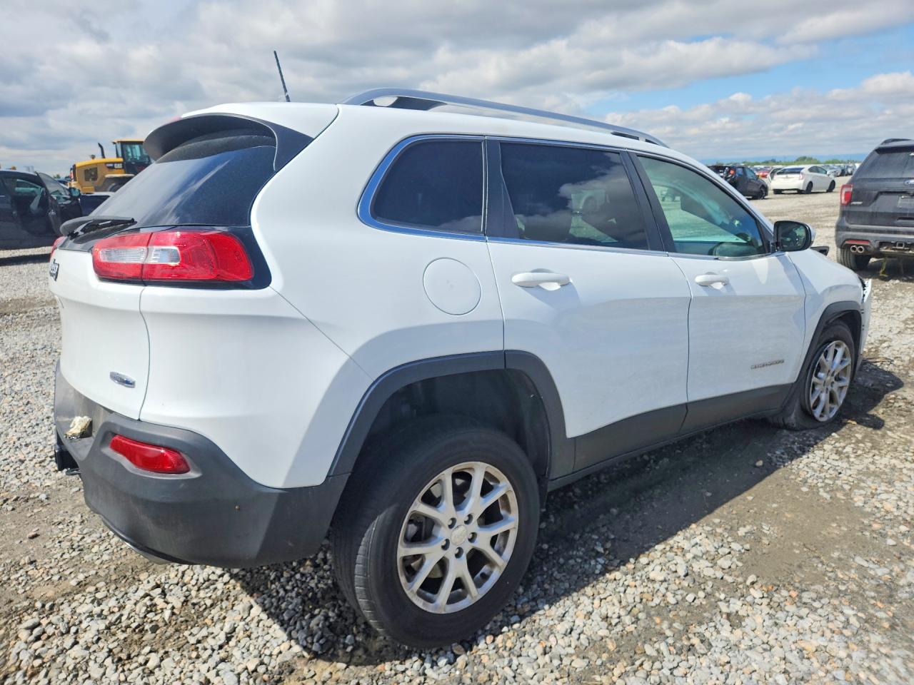 2017 JEEP CHEROKEE LATITUDE photo 5