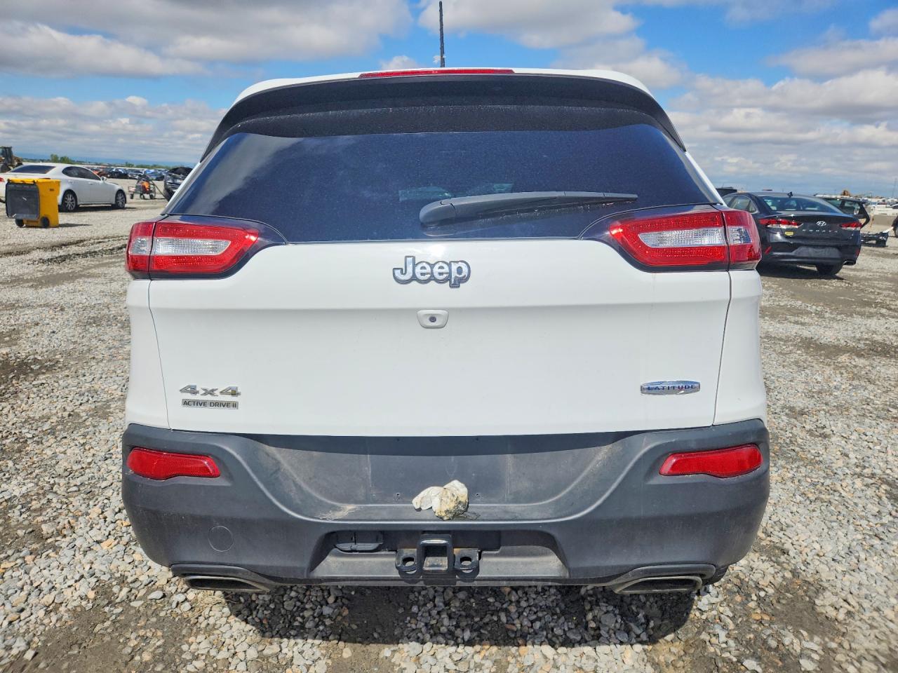 2017 JEEP CHEROKEE LATITUDE photo 11