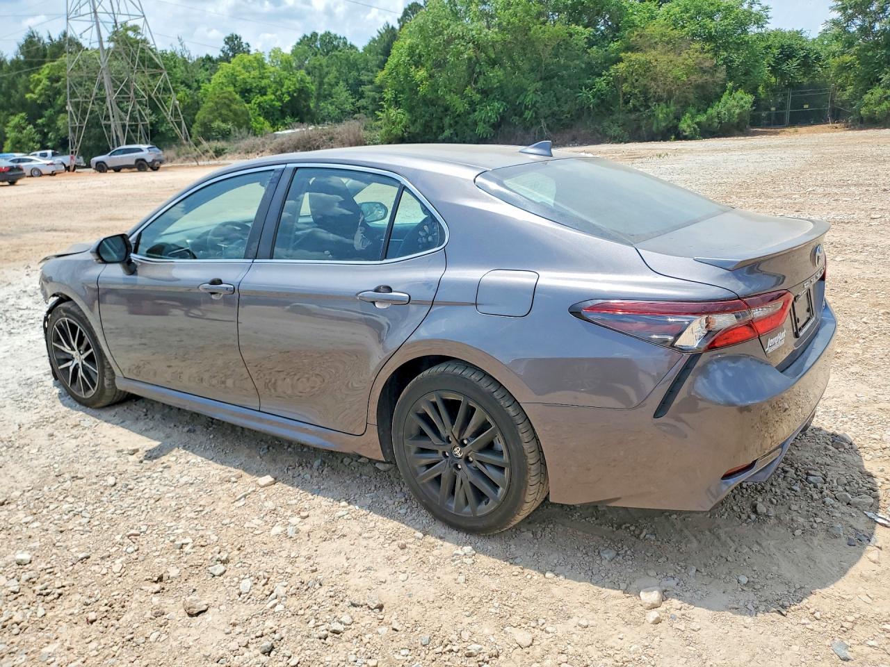 2024 TOYOTA CAMRY SE photo 3
