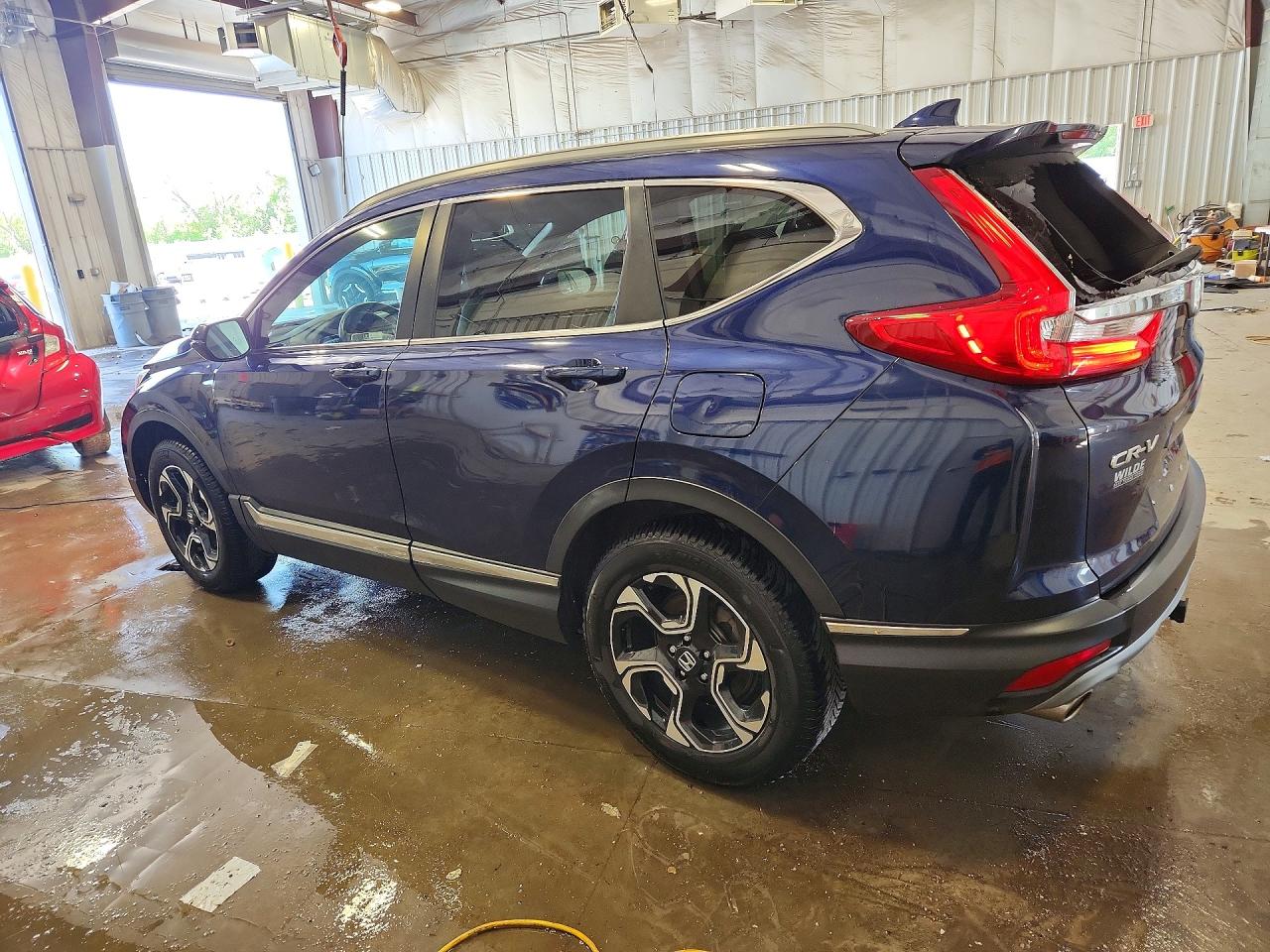 2018 HONDA CR-V TOURING photo 2