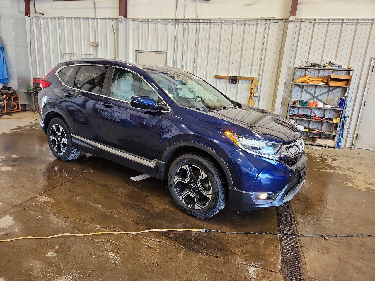 2018 HONDA CR-V TOURING photo 4