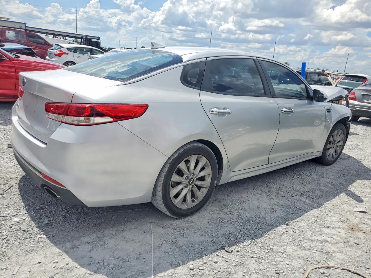 2017 KIA OPTIMA LX photo 5