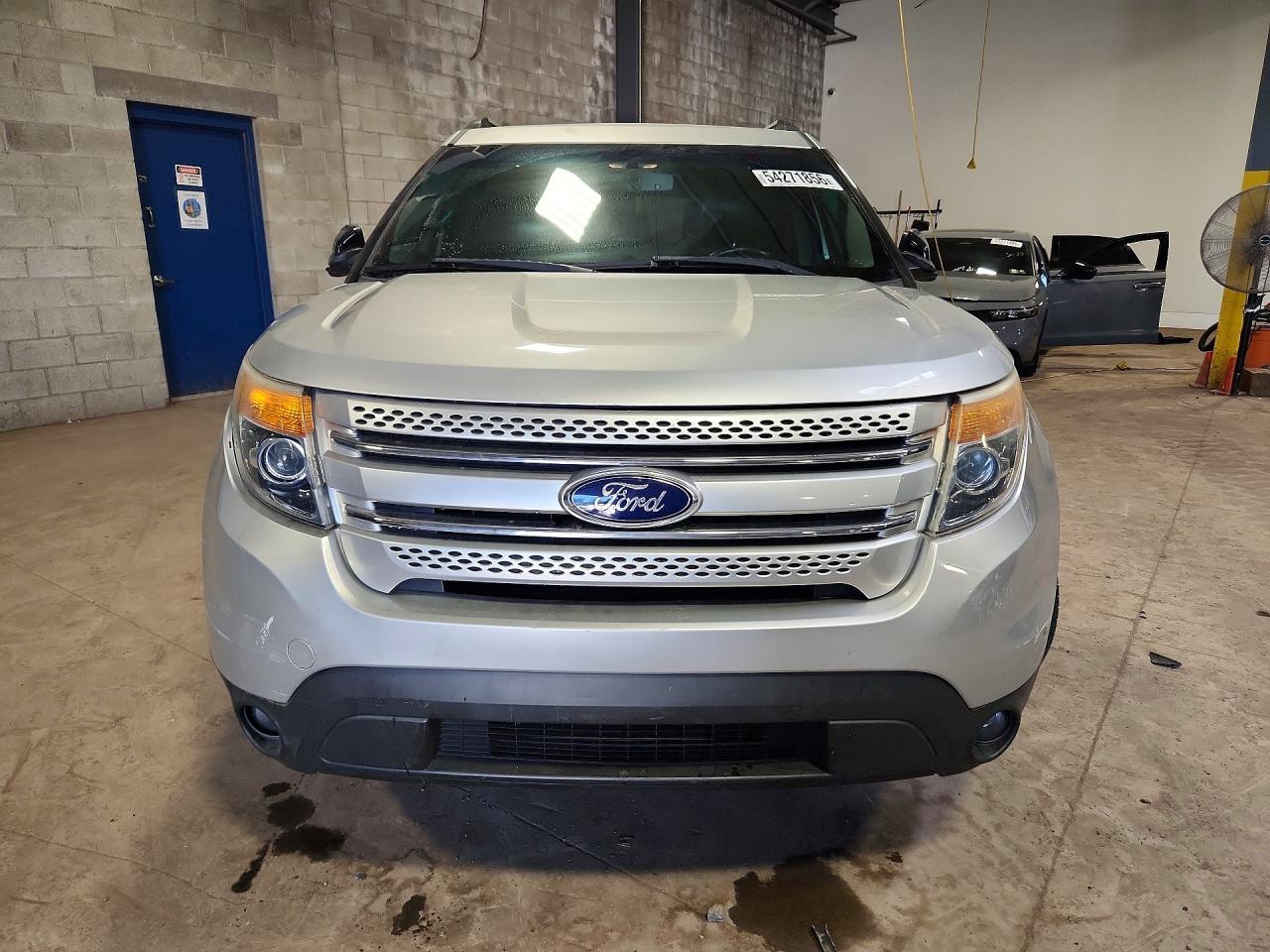 2013 FORD EXPLORER XLT photo 5