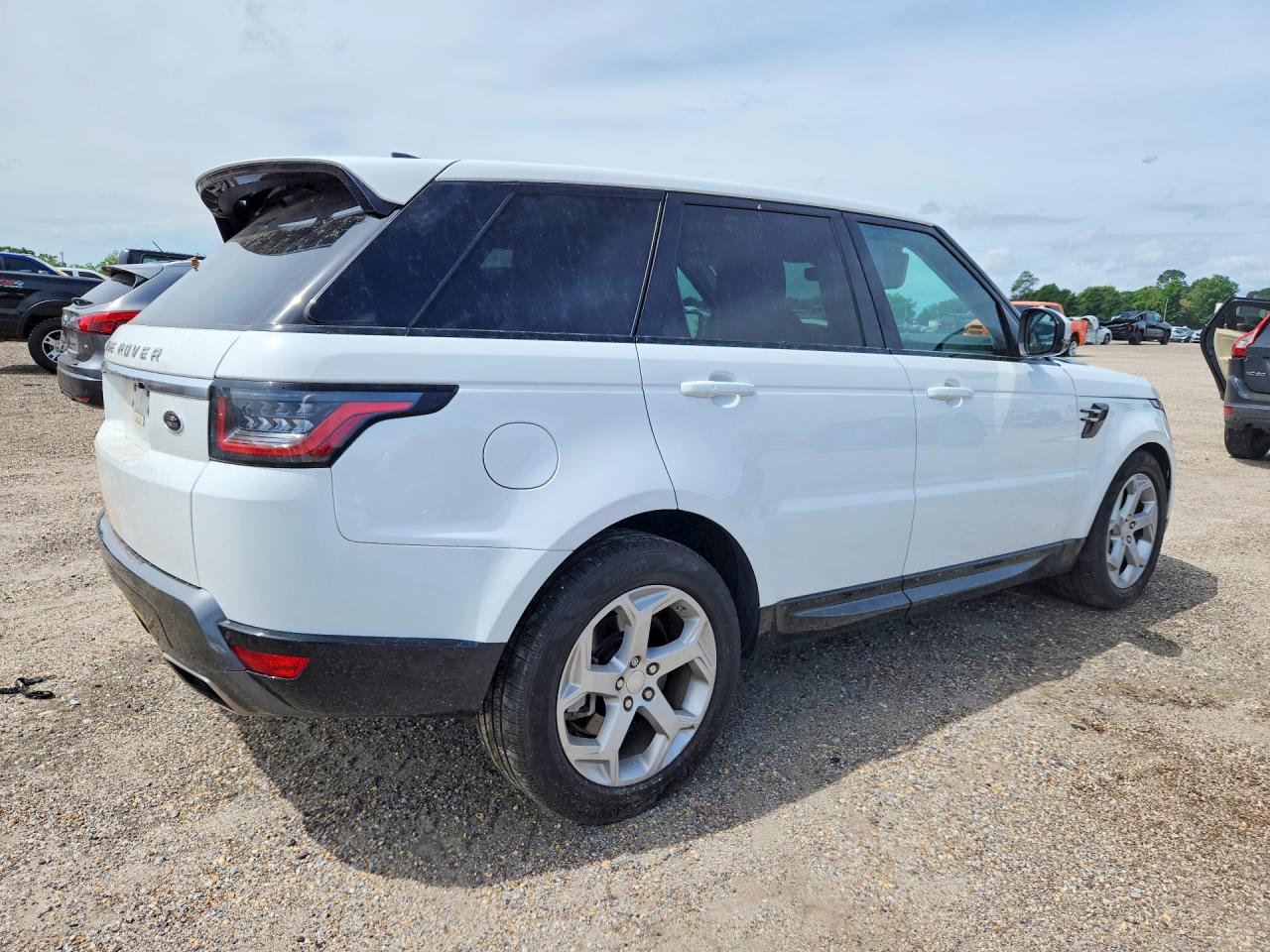2020 LAND ROVER RANGE ROVER SPORT HSE photo 3