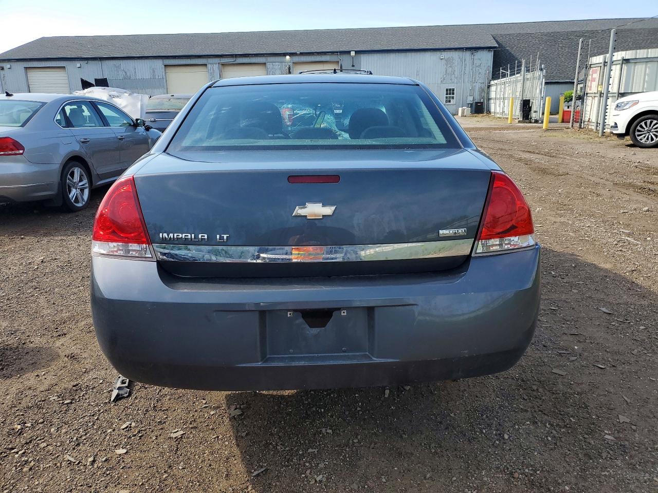2010 CHEVROLET IMPALA LT photo 11