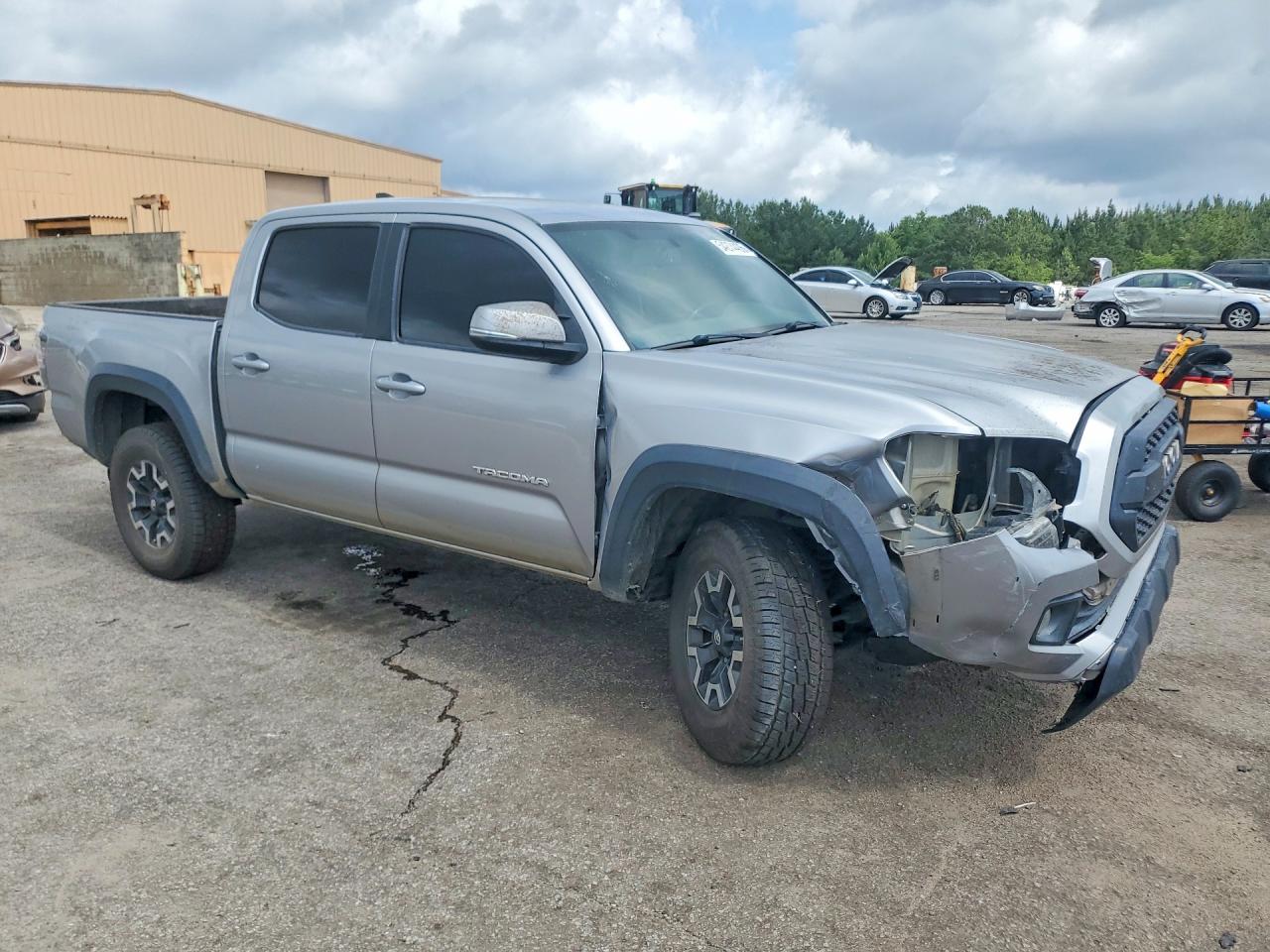 2017 TOYOTA TACOMA TRD OFF-ROAD photo 7