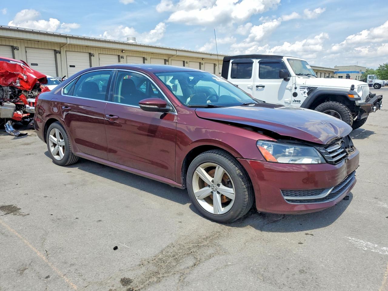 2012 VOLKSWAGEN PASSAT photo 4