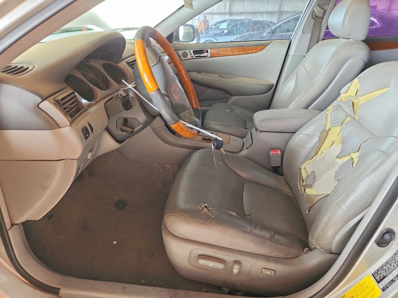 2005 LEXUS ES 330 photo 19