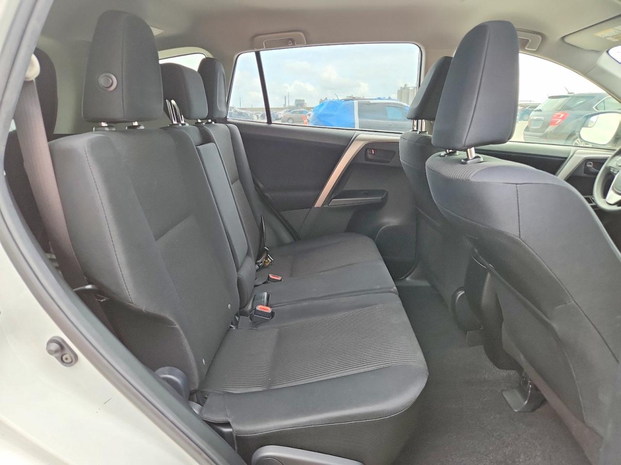 2017 TOYOTA RAV4 LE photo 11