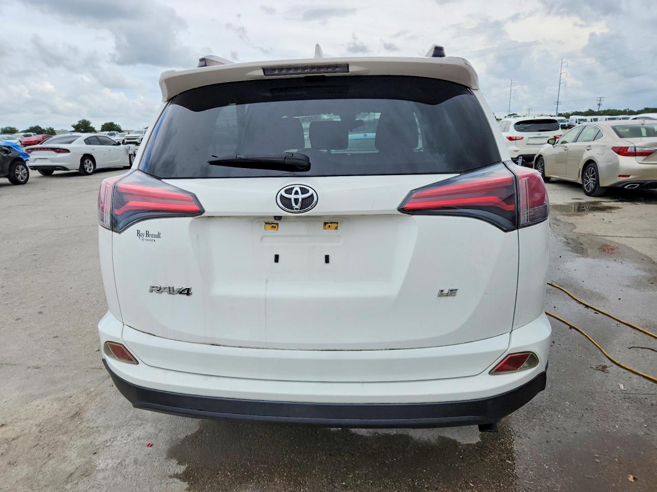 2017 TOYOTA RAV4 LE photo 6
