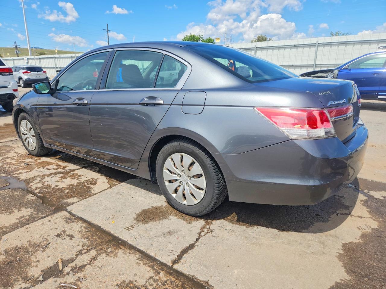 2011 HONDA ACCORD LX photo 3