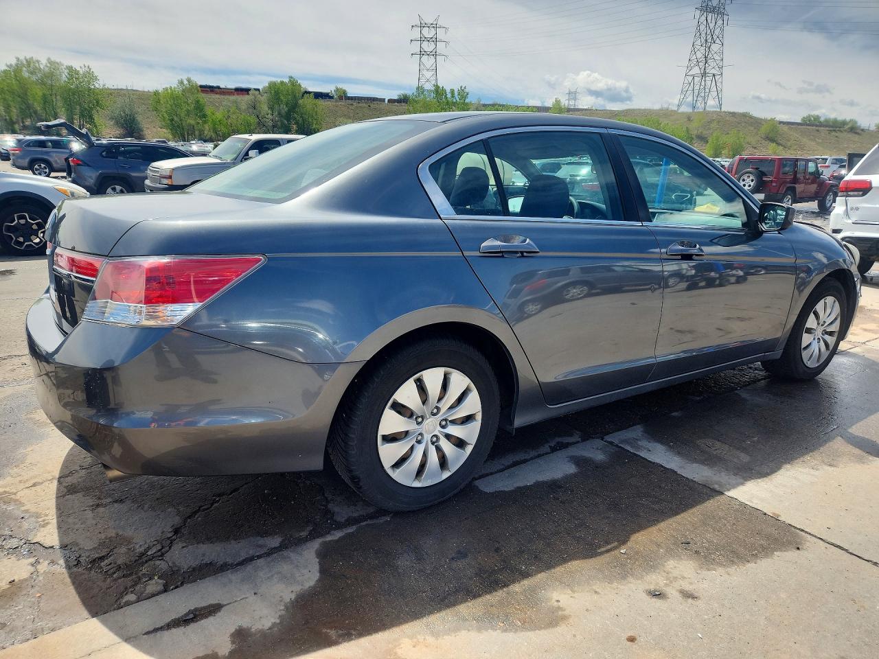 2011 HONDA ACCORD LX photo 5