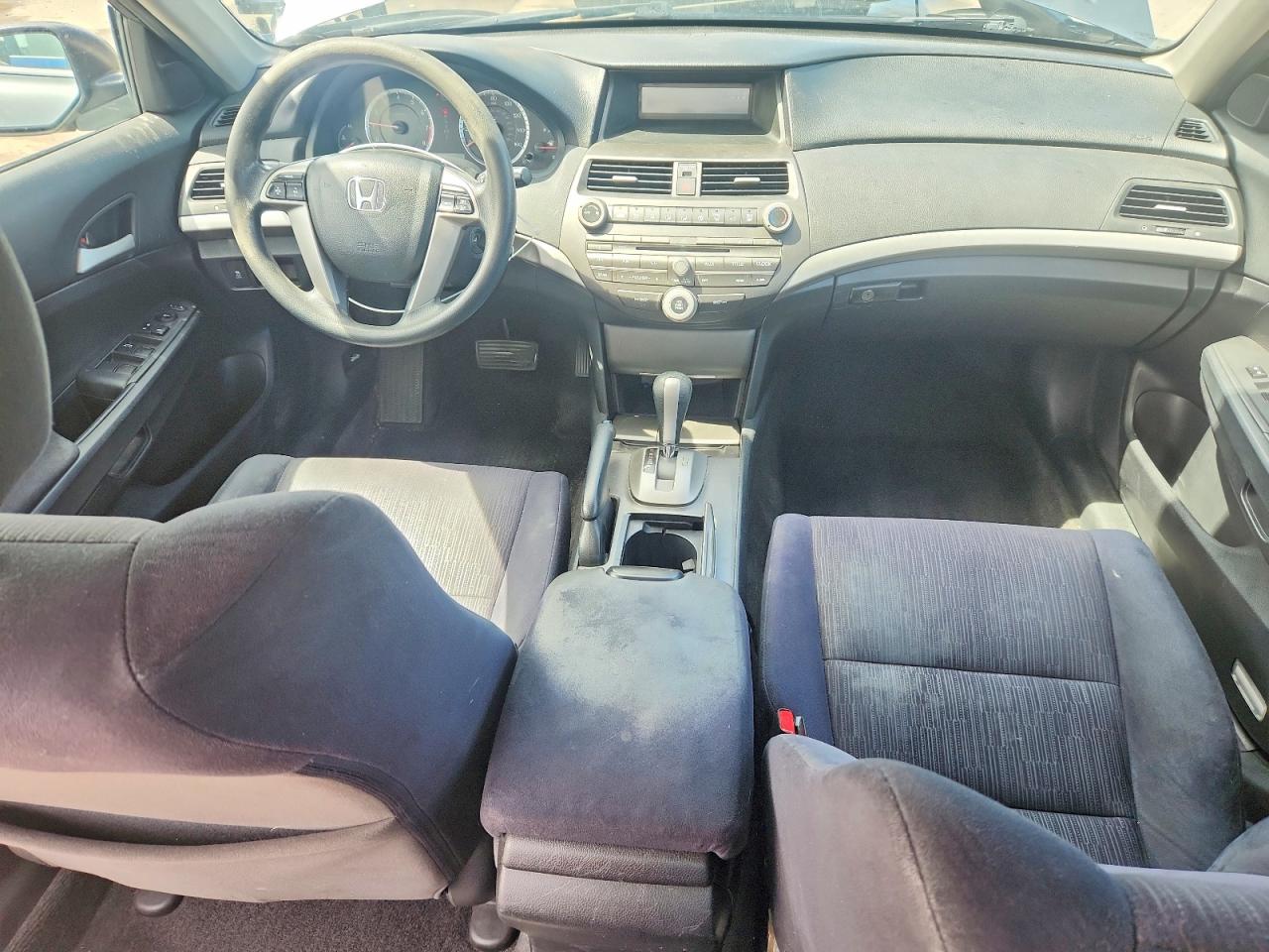 2011 HONDA ACCORD LX photo 15
