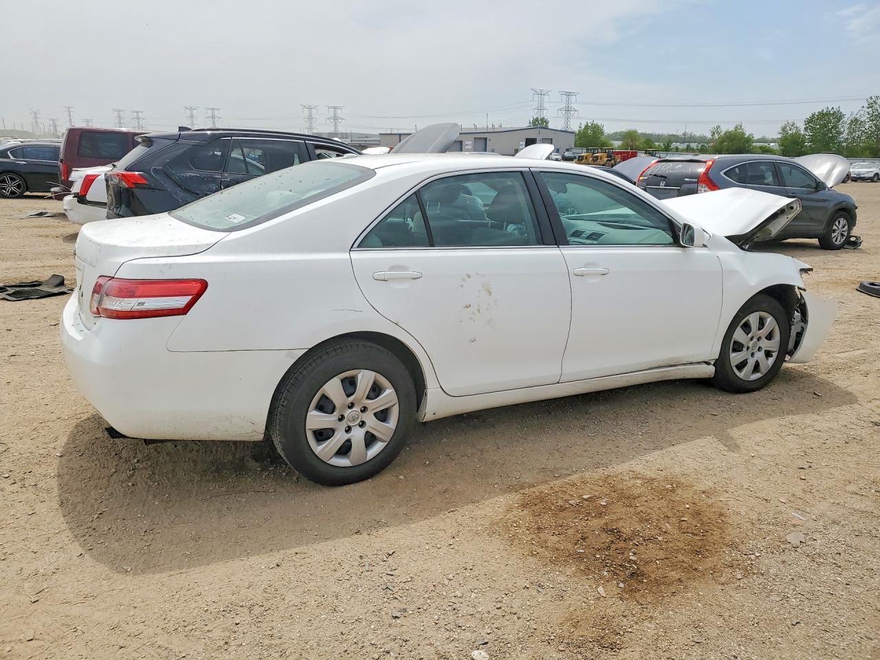 2011 TOYOTA CAMRY LE photo 7
