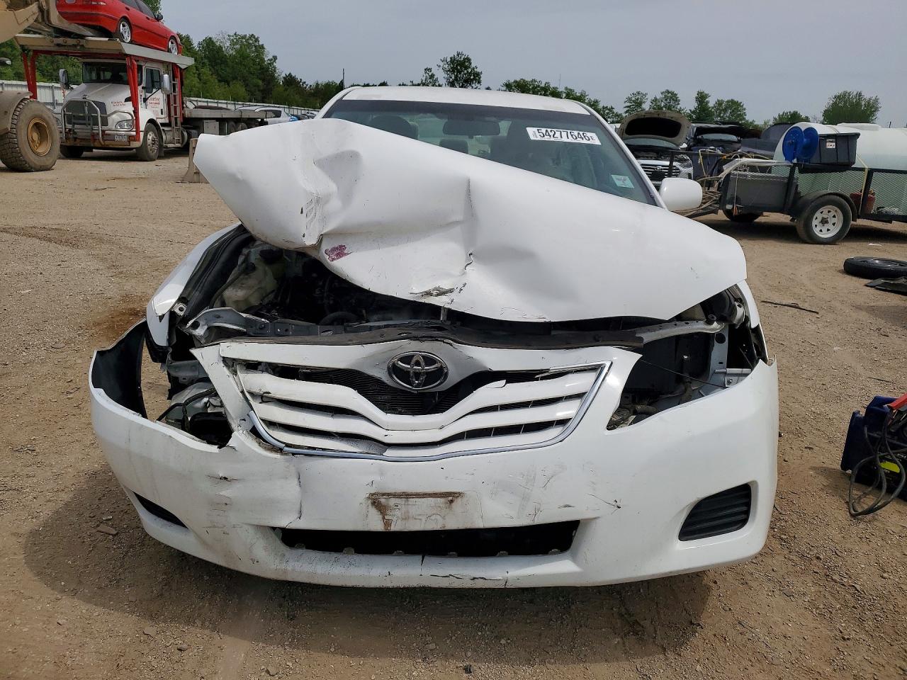 2011 TOYOTA CAMRY LE photo 13