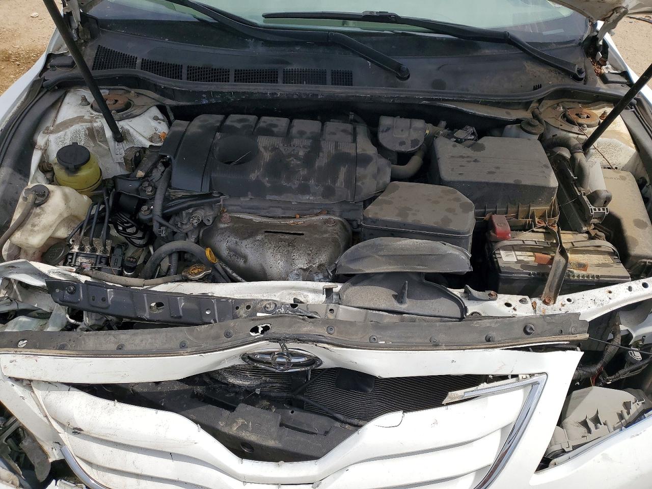 2011 TOYOTA CAMRY LE photo 31