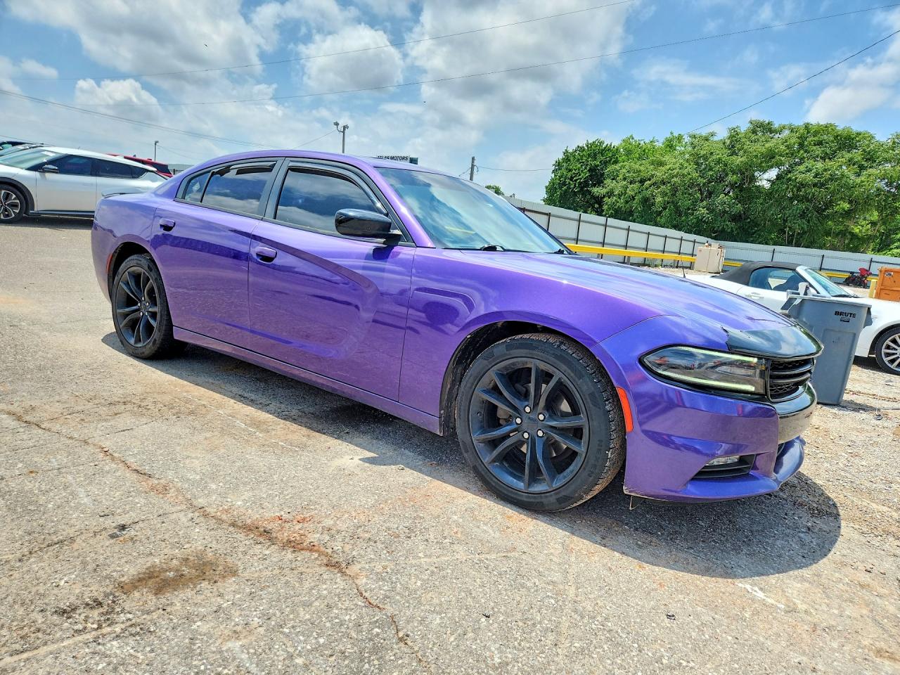 2016 DODGE CHARGER SXT photo 10