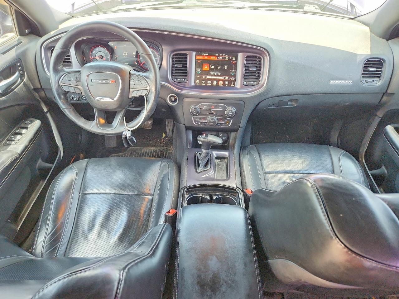 2016 DODGE CHARGER SXT photo 22
