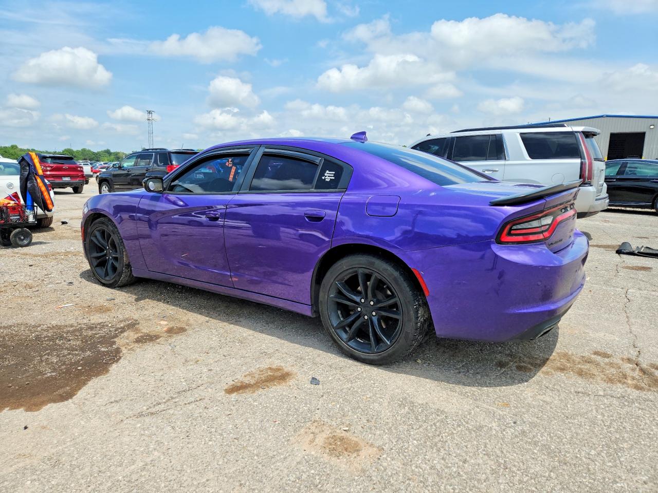 2016 DODGE CHARGER SXT photo 4