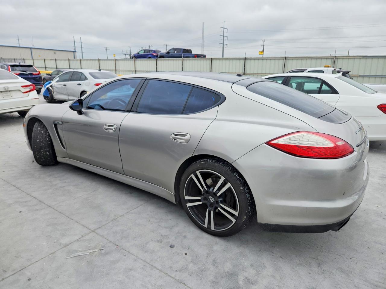 2012 PORSCHE PANAMERA 2 photo 3