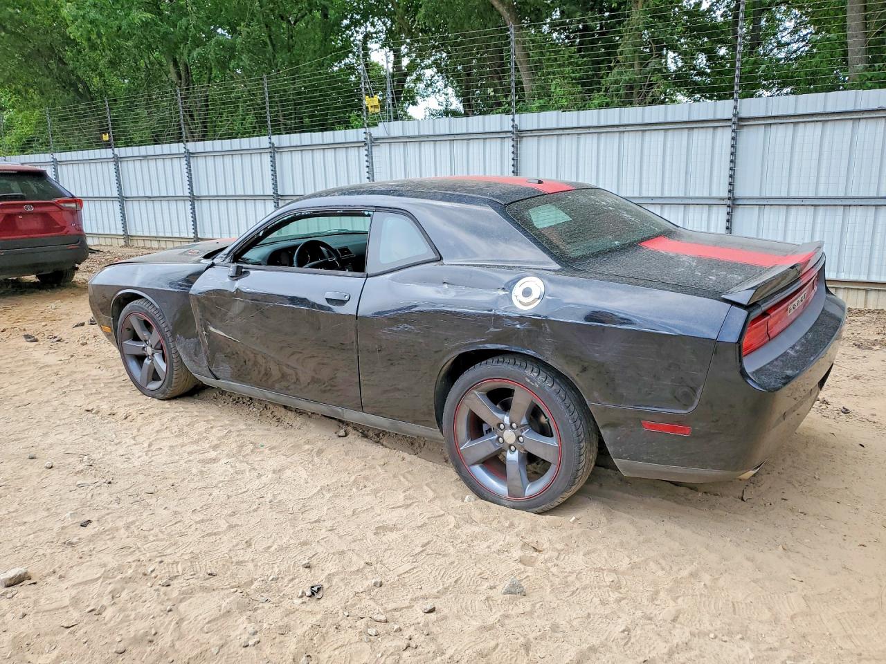 2013 DODGE CHALLENGER SXT photo 3