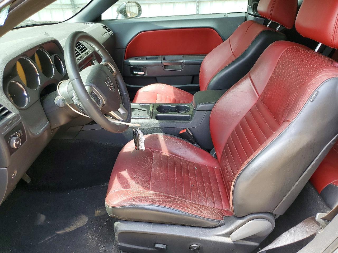 2013 DODGE CHALLENGER SXT photo 13