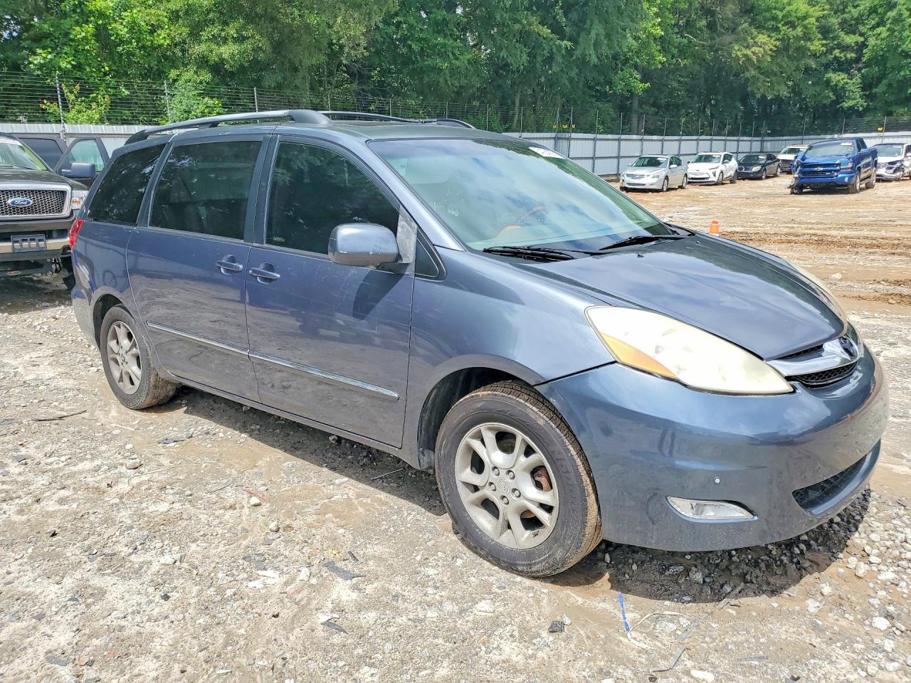 2006 TOYOTA SIENNA XLE LIMITED 7 PASSENGER photo 10