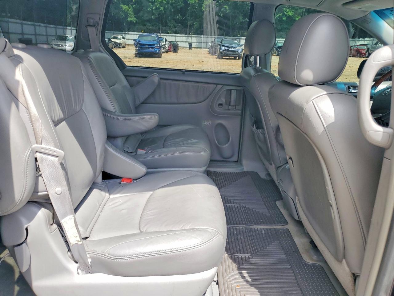2006 TOYOTA SIENNA XLE LIMITED 7 PASSENGER photo 31