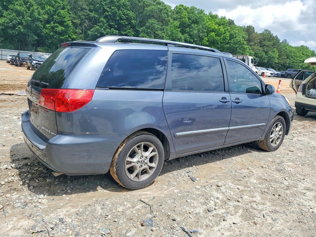 2006 TOYOTA SIENNA XLE LIMITED 7 PASSENGER photo 7