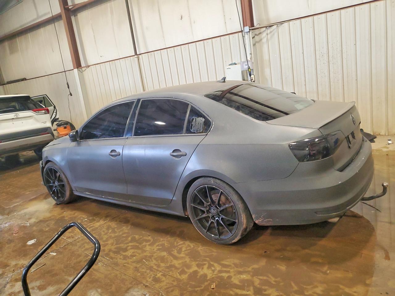 2016 VOLKSWAGEN JETTA SPORT photo 3