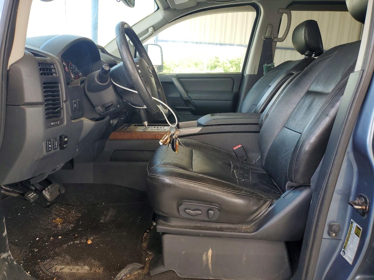 2012 NISSAN TITAN SV photo 13