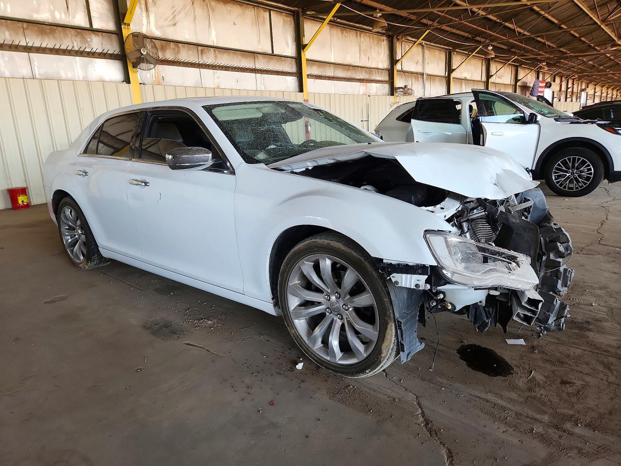 2019 CHRYSLER 300 LIMITED photo 10