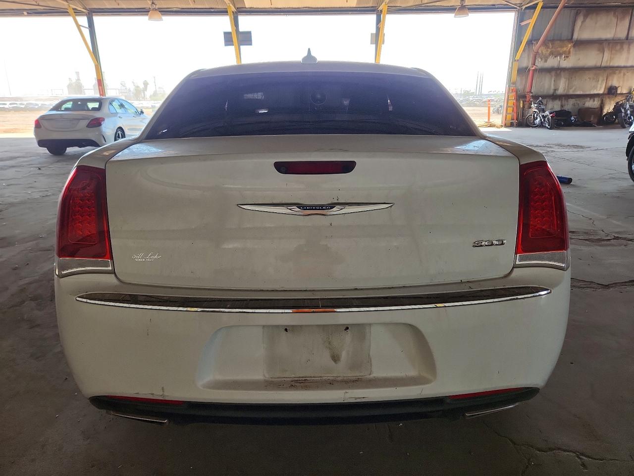 2019 CHRYSLER 300 LIMITED photo 16